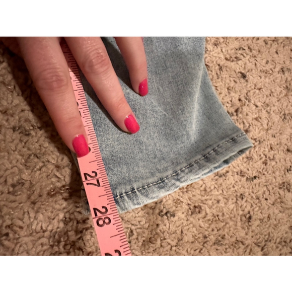 Women's True Religion Jeans, Blue, Size 33 - Picture 4 of 8